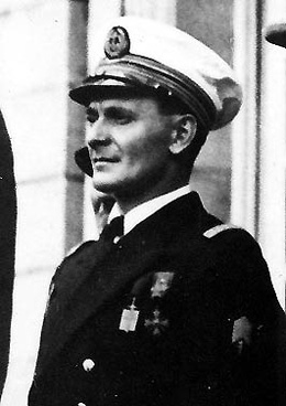 Jules Evenou commandant du contre-torpilleur Le Léopard en 1942
