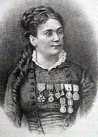 Juliette Dodu est décorée de la croix de la Légion d'Honneur en 1878