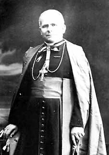 Monseigneur de Beaumont évêque de La Réunion