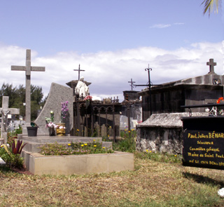 Tombe de Paul Bénard cimetière marin de Saint-Paul