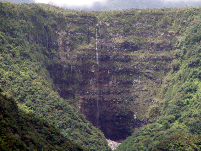 Cascade valle de Takamaka le de La Runion