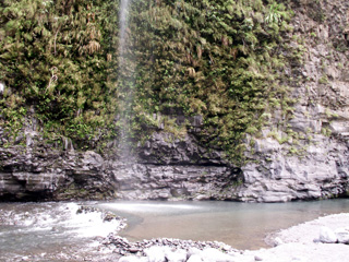 Randonnée les Gorges Arche Naturelle cascade Bras de la Plaine.