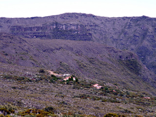 Gite du Volcan, vue sur le sentier du Piton Partage.