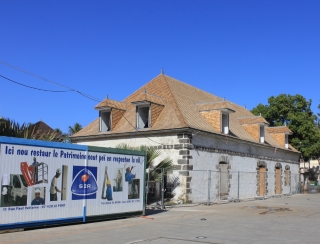 Ancien magasin du Roi, dit aussi Hôtel des Postes Saint-leu La Réunion.