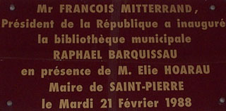 Plaque médiathèque de Saint-Pierre