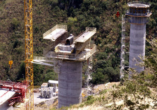 Construction du Viaduc de La Ravine des Trois-Bassins 22 Septembre 2006